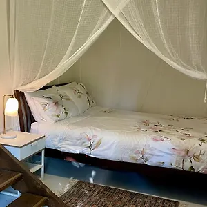 lilli-pilli-guesthouse.hotelsbyronbayaustralia.com/